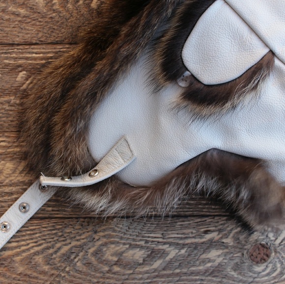 Paul Leinburd Collection - Raccoon Fur Aviator Hat - Picture 3 of 8